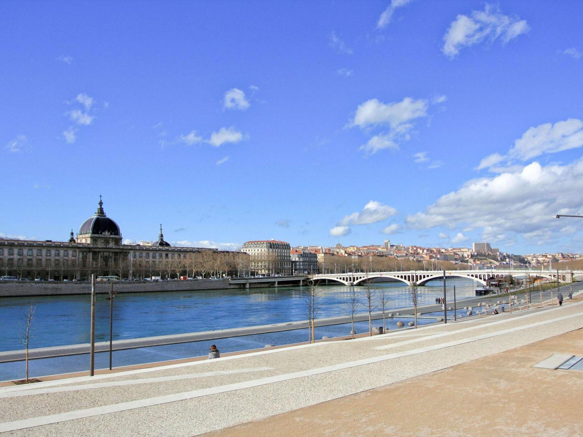 Ibis Budget Lyon Centre Confluence Εξωτερικό φωτογραφία